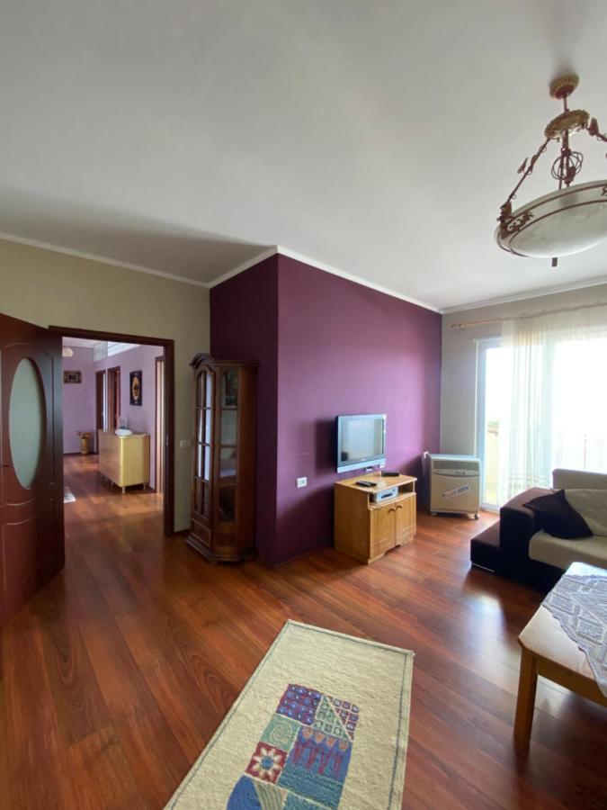 Stay The Night Shkodra Apartment City Centre Exterior photo
